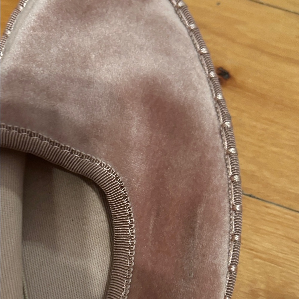 Chic Velvet Mary Jane Ballerina Flats in Soft Dusty Rose Pink - Picture 6 of 8